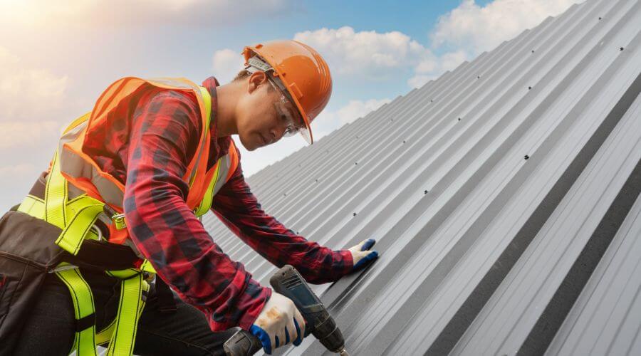 Professional Emergency Roof Repairs services in Mannsville, OK